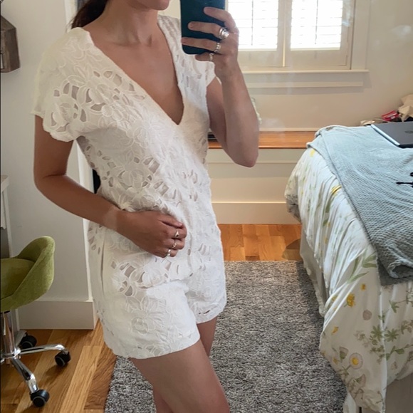 White Lace Romper - Picture 4 of 4